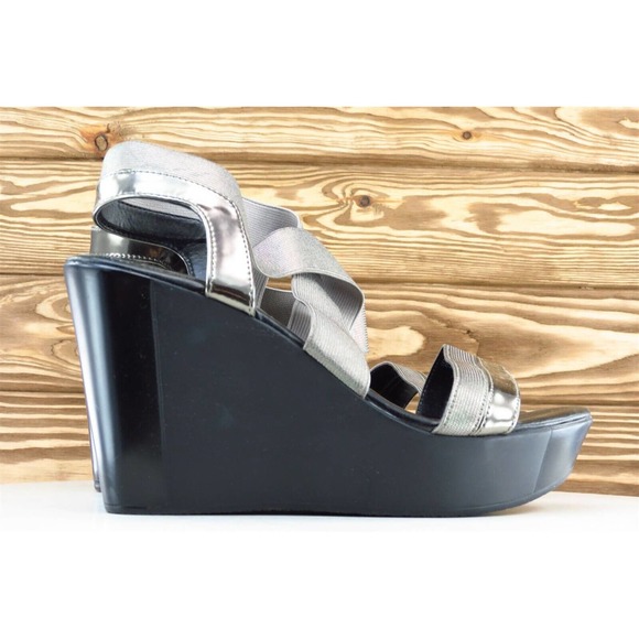 CHARLES DAVID Sz 8 M Silver Ankle Strap Synthetic Women Sandals‎ CCD - Picture 4 of 8